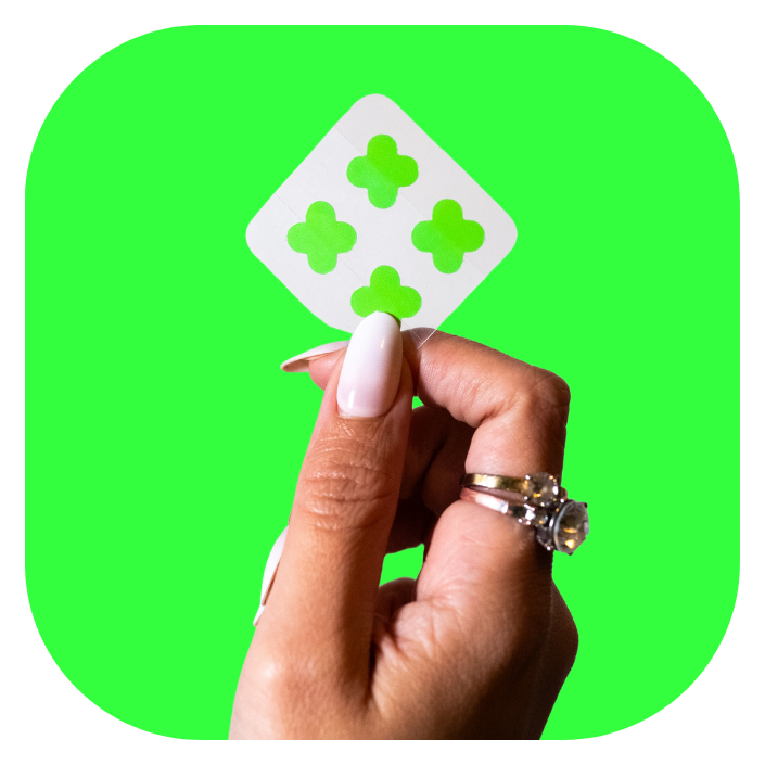Une hygiène renforcée pour le patch anti bouton Sick! Pop Green grâce à sa répartition par 4 sur des feuilles stériles individualisées